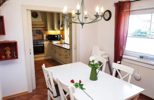 Gemütliches Haus mit großem traumhaften Garten - Foto 8