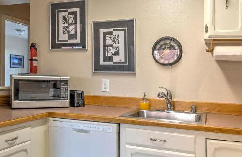 Anchor Town Lodge - Photo 19