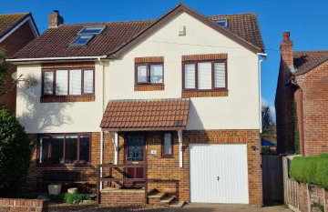 Spacious Seaside Home in Peaceful Coastal Setting - 5 Minutes Walk to the Beach - Foto 39