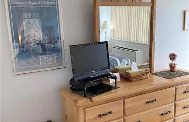 Lakeside Condo with plenty of amenities close to Bristol Mountain - permit - 2024-0018 - Foto 14