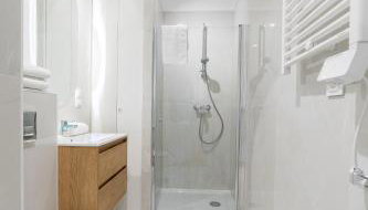 Luboń Urban Nest Studio by BookingHost - Foto 3, towels, Shower