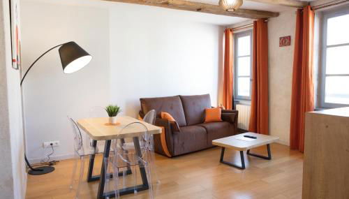 Appartement A-Mi-Chemin - Centre-ville de Tournus - Foto 5