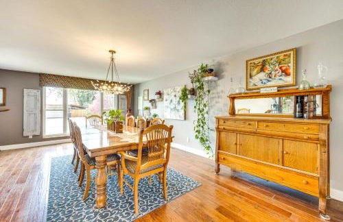 1 Mi to Attractions Getaway with Mtn Views! - Foto 5