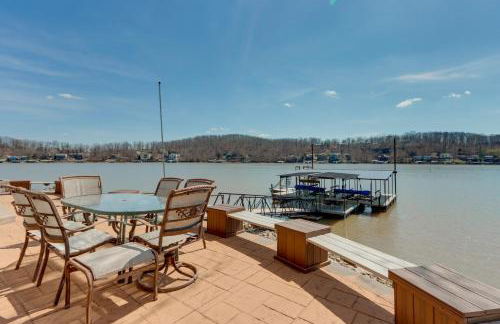 Waterfront Lake of the Ozarks Home with Private Dock - Foto 1