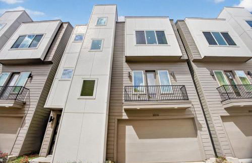 Urban EaDo Retreat - 3BR Townhome w Deck - Foto 13