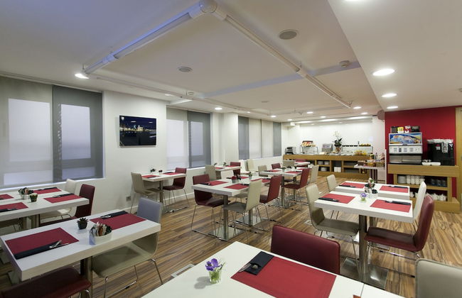 Muralto Madrid Princesa - Photo 40