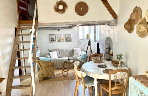 Joli cocon sous les toits au cœur de Vence et sa charmante terrasse tropezienne - Foto 3