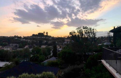 Silverlake and Echo Park - 6min to Downtown and Hollywood - - Photo 6