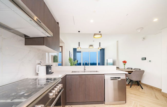 Pristine Cozy One Bedroom Suite - Photo 9