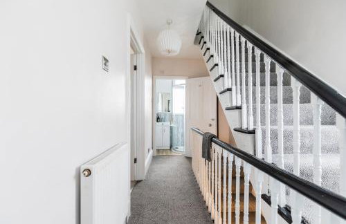 Eden Cottage - 9 Guests, Sea Views, Central Cowes, Ferry Deal - Foto 28