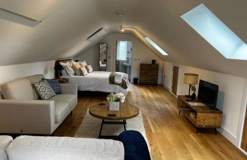 Cozy Studio Attic Retreat in Bettws Newydd - Foto 11