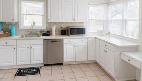 Spacious Three Bedroom Parma Home Sleeps six Near Cleveland - Foto 3