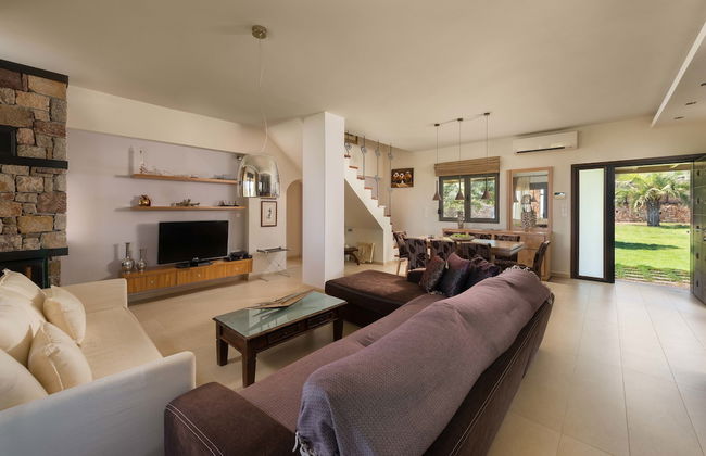 Blue & Green Villa - Photo 10