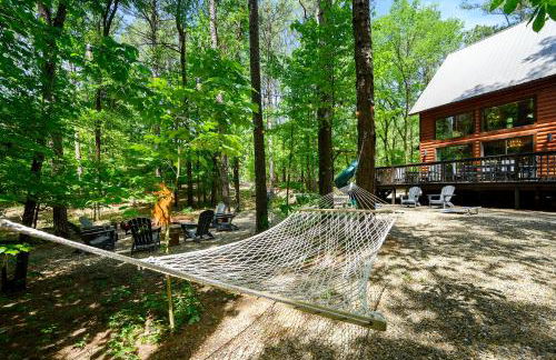 Hickory Bear - Cabin surrounded by pines, Sleeps 10, Hot Tub, Fire Pit, Arcade, Foosball Table & Deck Slide - Photo 73