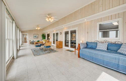 Lakefront Troutman House with Spectacular Sunsets! - Foto 29