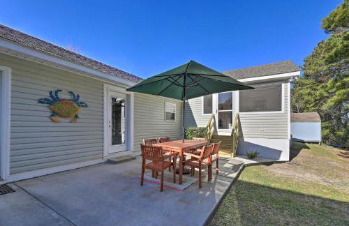 Beaufort Pad with Patio 3 Blocks to Waterfront! - Foto 21