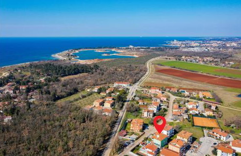 Beautiful Apartment In Umag With Wifi - Foto 1