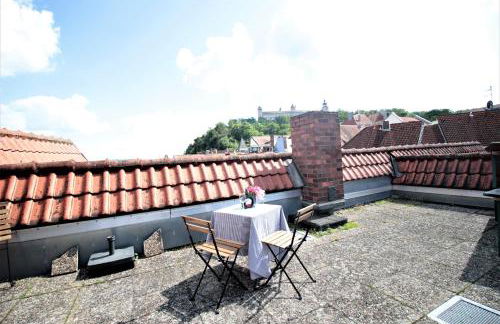 City Apartment - Old Main Bridge, own garage parking space - Foto 26