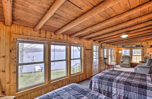 Lakefront 1930s Log Cabin with Dock and Fire Pit! - Foto 17