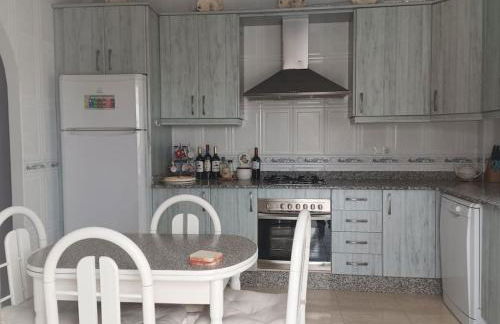 Villa Paz - Villa Familiar para 6 con piscina, AC, Wifi y parking - Foto 14