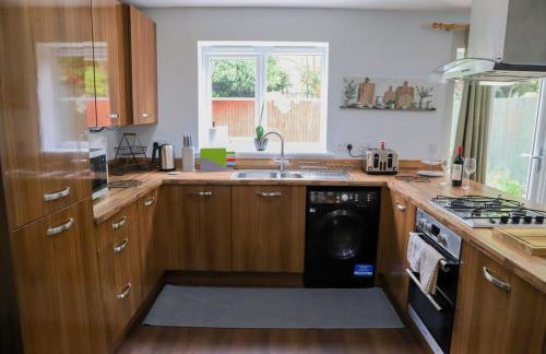 Group-Friendly 4-Bedroom-Guests 7-Ideal for Contractors Stay - Foto 16