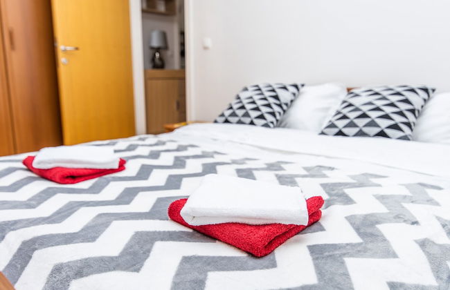 Modern 2bdr Apartment in the Center- Free Parking - Foto 3