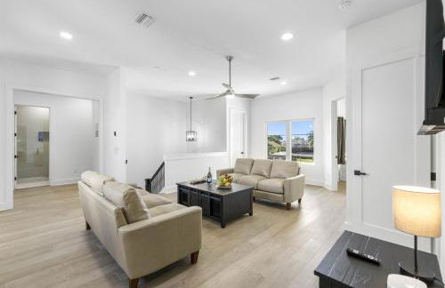 2 Million Villa Heated Pool w Luxury Spa 6BR & 6BR Waterfront by Canal - Foto 10