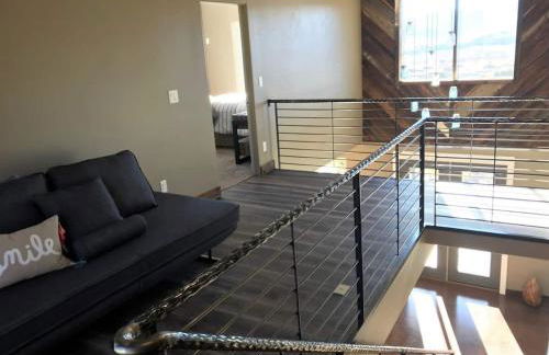 Barnwood Chateau with 2 Master Suites Hot Tub - Foto 18