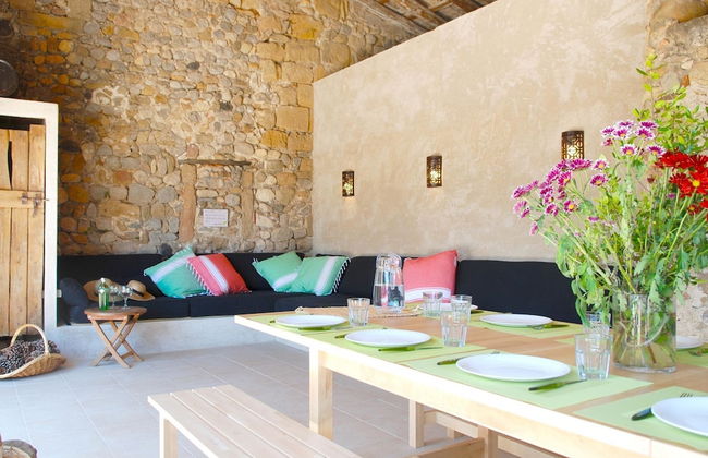 Traditional Estate From the XIV Century, With Swimming Pool - Photo 14