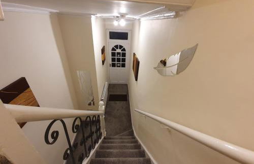 king Bed Premium luxury suite + Free Parking + Free Fast WiFi - Foto 18