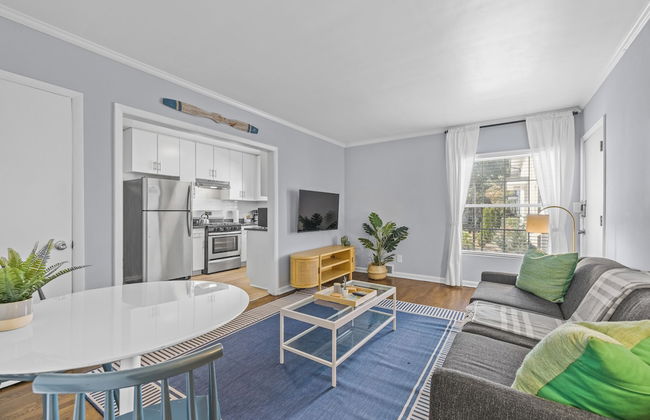 881 Furnished Apartments - Foto 22