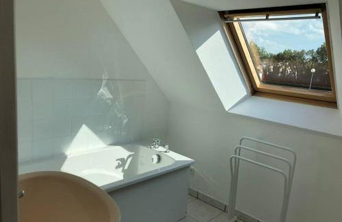 Maison familiale à 1km de la mer - Foto 12