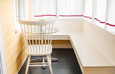 Cottage 7 - Stand Alone Queen Bed Child Loft w Twin Private Bath Kitchenette Pets Allowed Fee applies - Foto 8