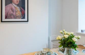 The Pinkish House - 4 bed home in the town centre - Foto 29