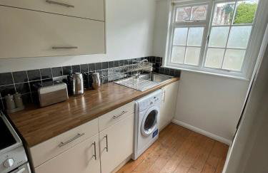 Fantastic Two Bedroom Courtyard Apartment - Foto 11