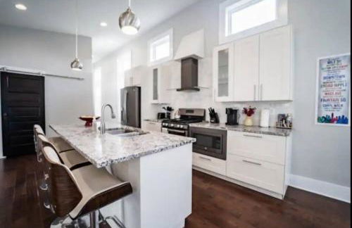 Luxury w/SoakTub* King with 3BR - Foto 8