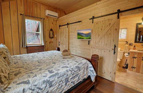 Couple Retreat Cabin-near Smoky Mountain Railroad-Hot Tub - Foto 40