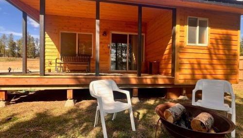 Rustic 1 bd 1 ba Cabin at New Waitts Lake Resort - Foto 5