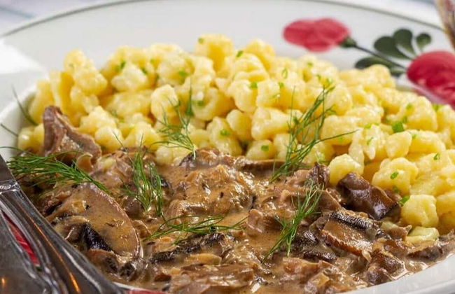 Traditional Meal at the Zylinder Cafe - Foto 5