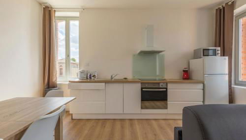 ABEILLE - 2 chambres et 1 canapé-lit, 1er étage, parking - Foto 4, stove, pet friendly, minibar