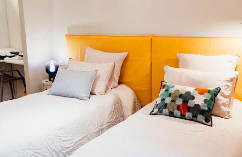 room five - parking, balnéothérapie, place nationale, un havre de paix - Foto 8