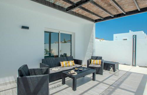 Serena Villa 38 - Heated pool, Sea Views, AC, High Speed Internet - Photo 13