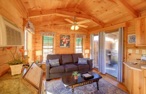 Pet-Friendly Damascus Cabin with Deck and Mtn Views! - Foto 4