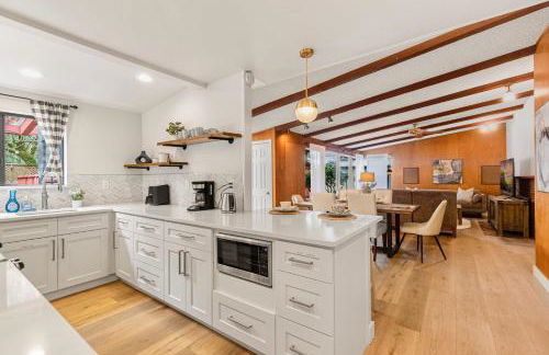 Spacious Mid Century Modern Sunroom Rambler - Foto 14