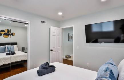 H&H Modern Lux 4BD 1 King Suite 3 Queen SoCal Disney - Foto 32