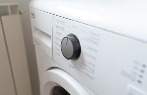 House of Camellias - Ground Floor with Garden - Foto 10