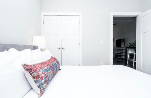 CozySuites Music Row Elegant 1BR w free parking #06 - Foto 18