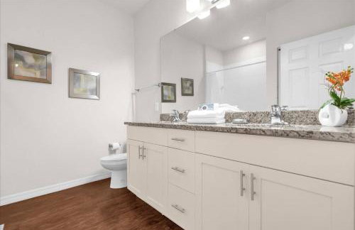 3 BD 2 BA Lucaya Village 13-102 - Foto 18