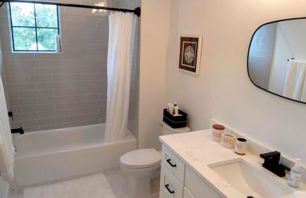 BRAND NEW - 4BD3BTH - Lely Resort - Heated Pool - Players Club Included - Min 2 Week Stay - Foto 15