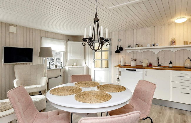 4 Person Holiday Home in Karrebaeksminde - Photo 4